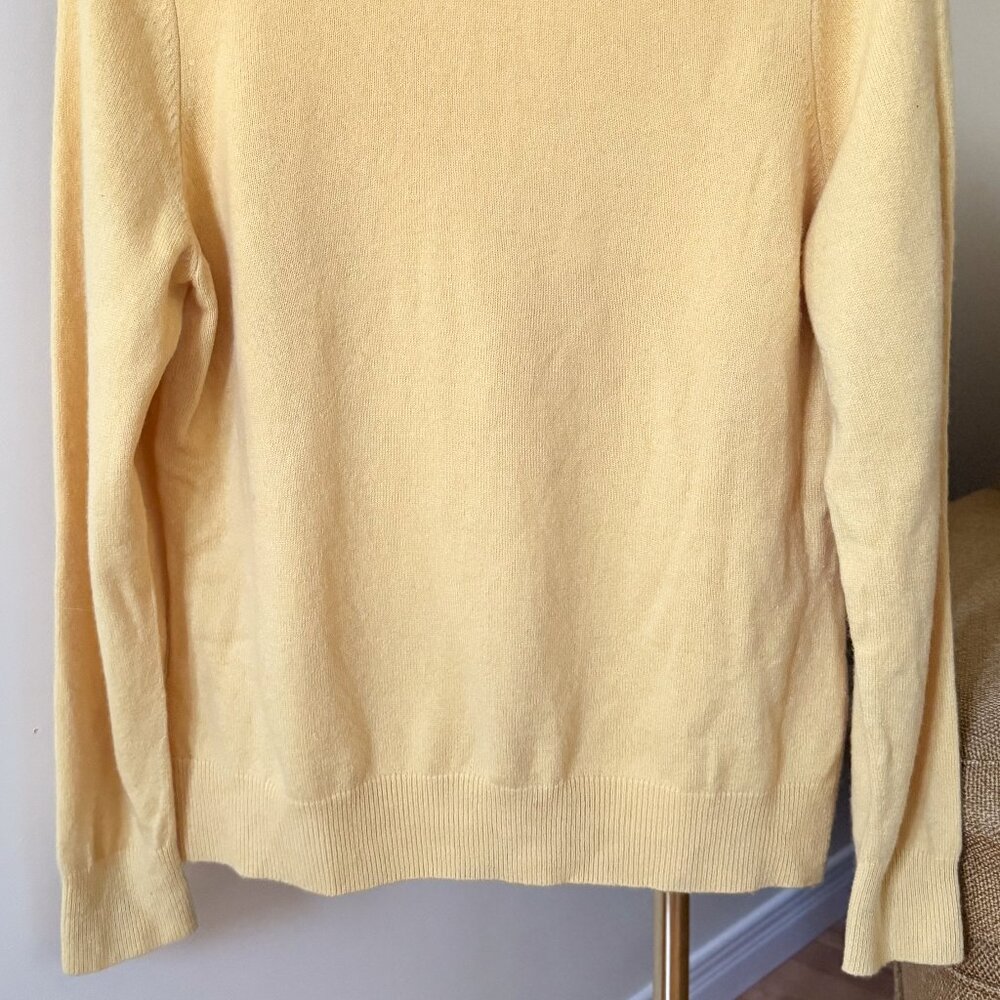 Vintage | Lands' End | Soft Yellow 100% Cashmere Turtle Neck Sweater | US L - Picture 3 of 9